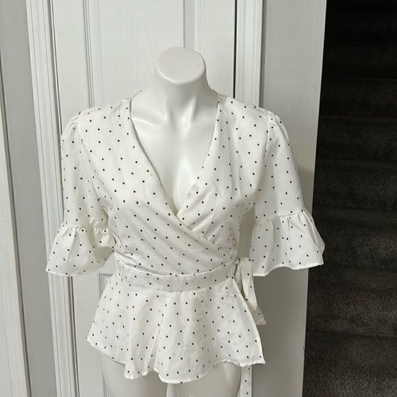 ANTHROPOLOGIE VANESSA VIRGINIA BLOUSE NWT SIZE MP - Picture 1 of 10